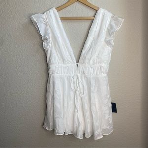 Lulus 🤍 white lace bridal or graduation romper